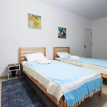 Cukurbag'da Orman Manzarali Muekemmel Daire Apartmán Cukurbag (Kas)