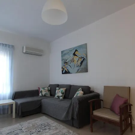 Cukurbag'da Orman Manzarali Muekemmel Daire Apartmán