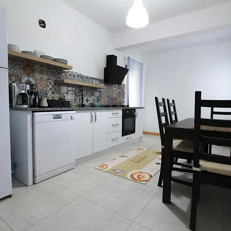 çukurbağ'da Orman Manzaralı Mükemmel Daire Appartement *